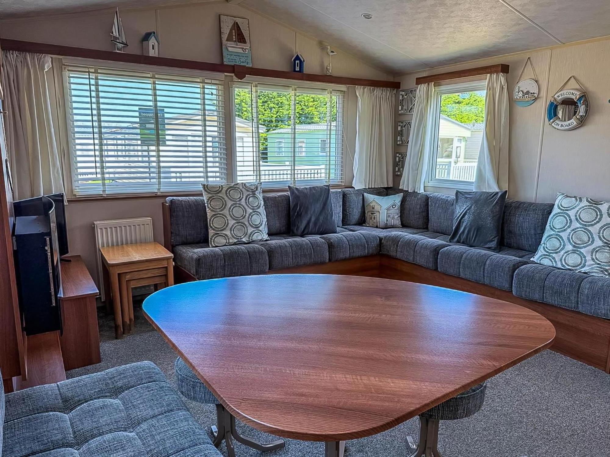 Great 6 Berth Caravan With Decking At Manor Park In Hunstanton Ref 23017B מראה חיצוני תמונה